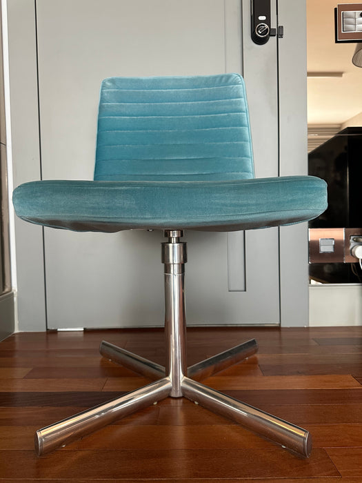 Conjunto de 8 Cadeiras Giratórias "Charly" (2 com braços) – Fahrer