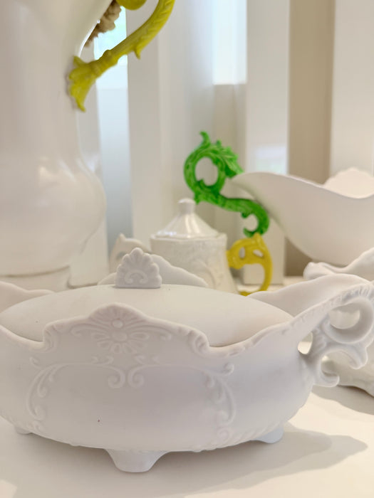 Conjunto "Versailles Fluo" com 5 Peças – Seletti