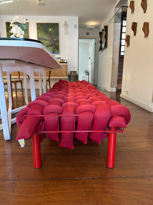 Banco "Underconstruction" – Pedro Franco para A Lot of Brazil