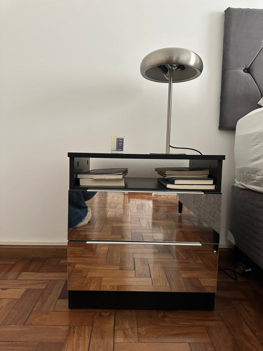 Par de Mesas de Cabeceira