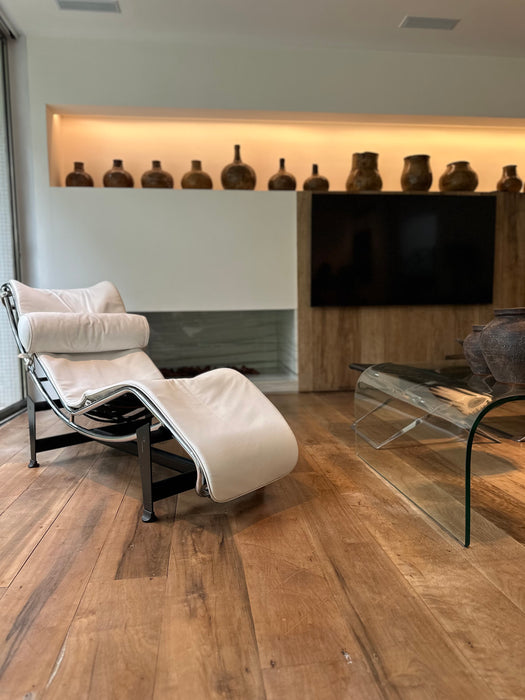 Chaise “LC4” – Le Corbusier para Montenapoleone