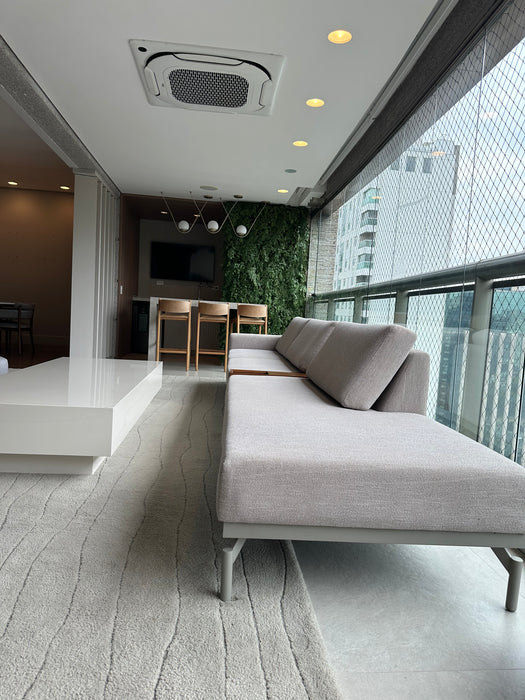 Sofá com Mesa Embutida e Tomada USB