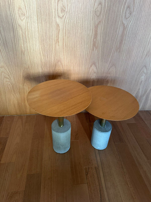 Par de Mesas "Concretista" – Estar Móveis