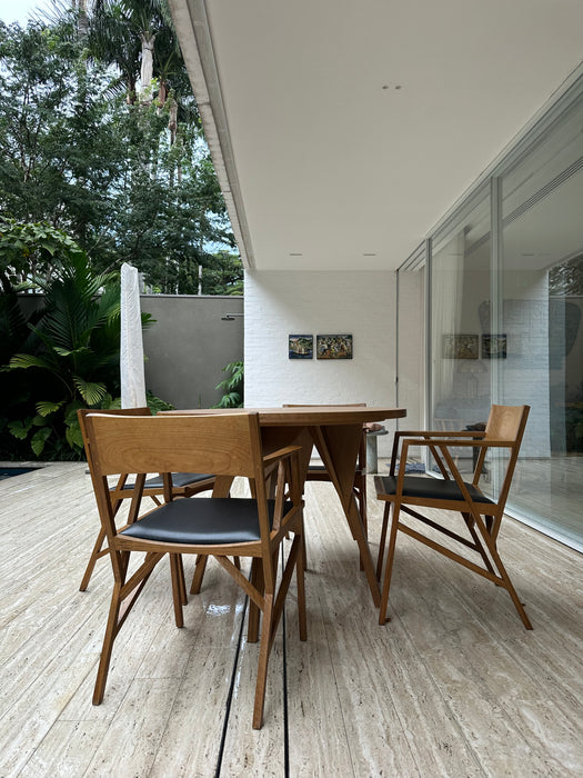 Conjunto de Mesa “Rodésia” com 4 Cadeiras “Atibaia” – Paulo Alves