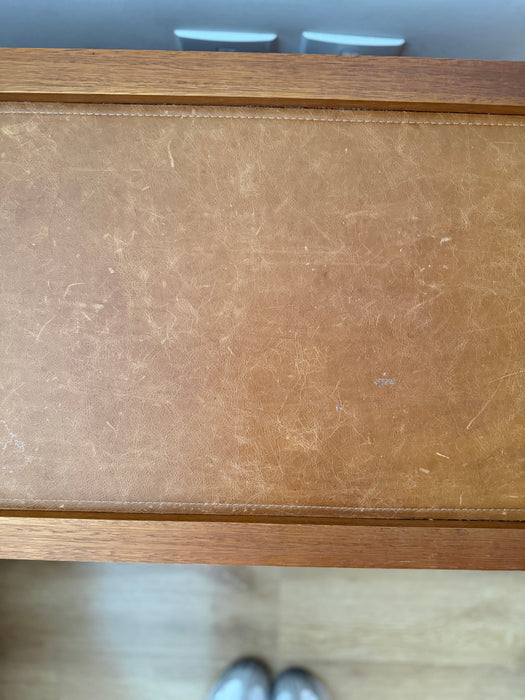 Mesa de Cabeceira – Estúdio Bola