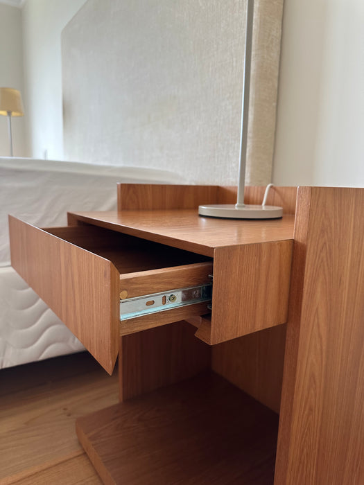 Par de Mesas de Cabeceira em Madeira com 1 Gaveta - Brentwood