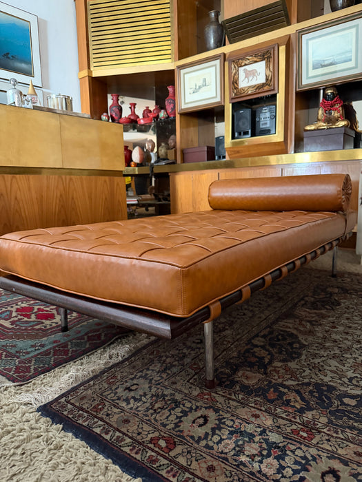 Recamier "Barcelona" Vintage em Couro - Mies Van der Hoe