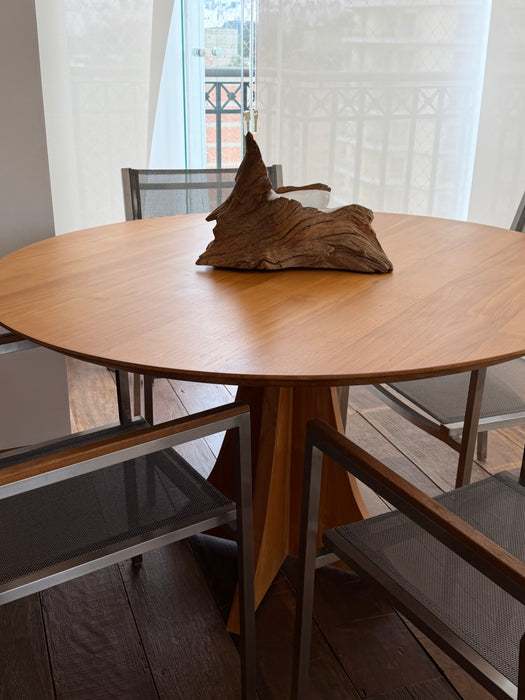 Mesa de Jantar Redonda em Madeira