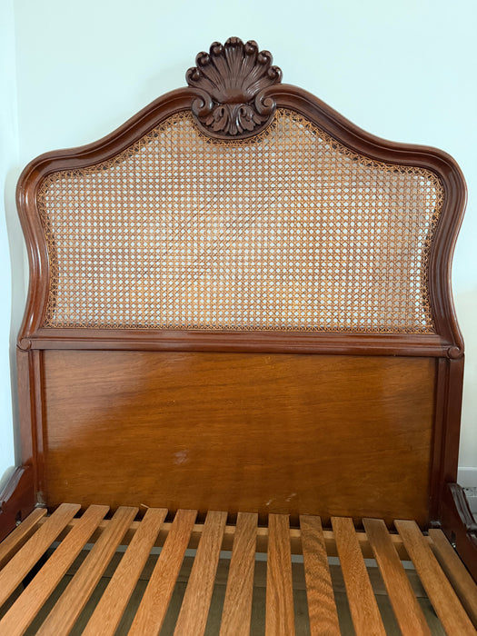 Cama de Solteiro Estilo Luís XV