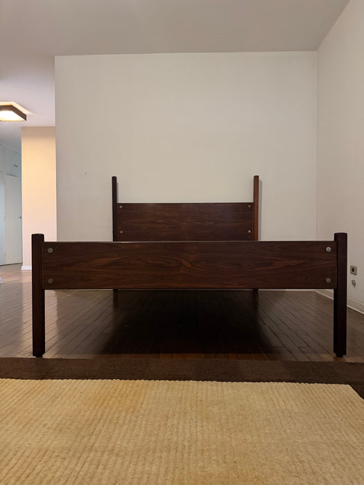 Cama de Casal "Sabará" Vintage (Sem Colchão) – Sérgio Rodrigues | OCA