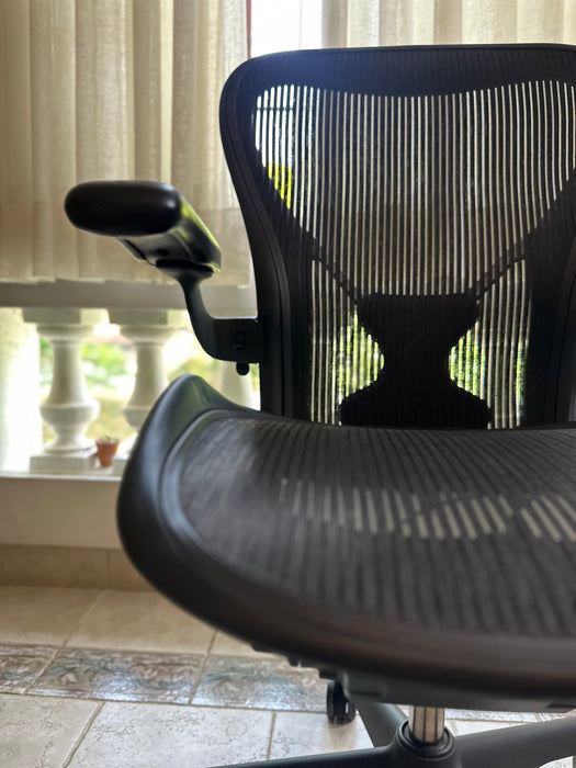Cadeira "Aeron C" – Herman Miller