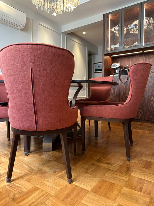 Conjunto com 8 Cadeiras "Silhouette" – Artefacto