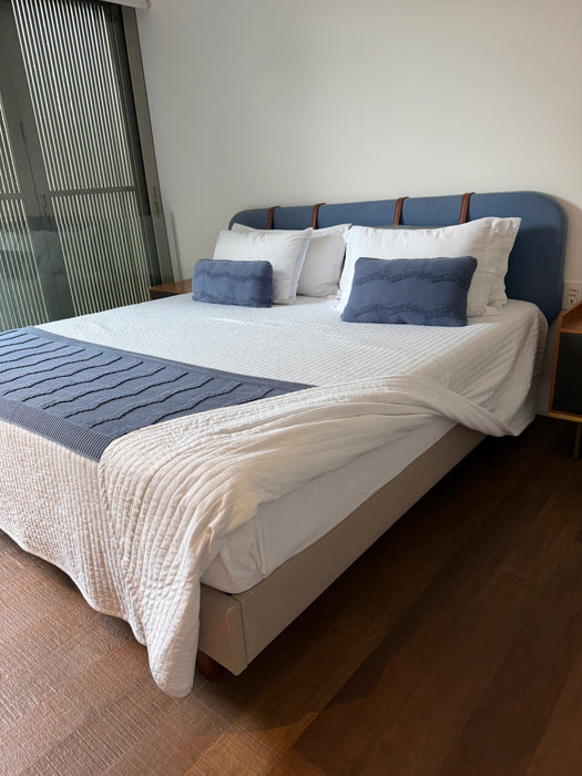 Cama King Size com Colchão – Marcenaria / Sleep Solutions