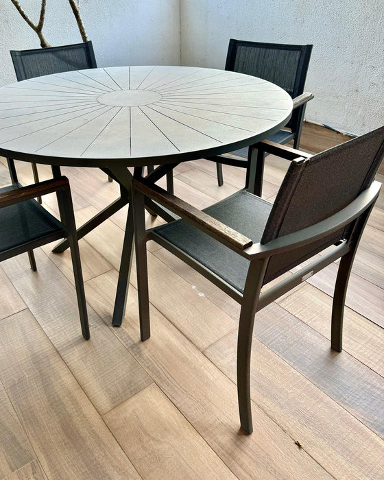 Conjunto de Mesa de Jantar com 4 Cadeiras - Franccino