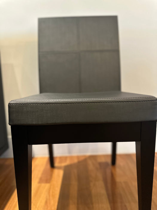 Conjunto de Mesa de Jantar com 8 Cadeiras