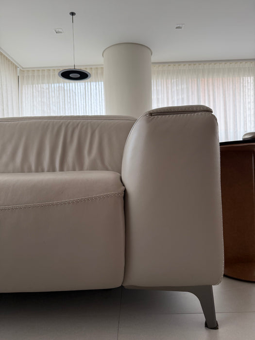 Sofá Automatizado de 3 Lugares em Couro – Natuzzi