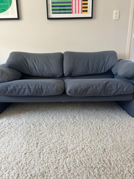 Sofá "Maralunga" Azul de 2 Lugares – Vico Magistretti para Probjeto