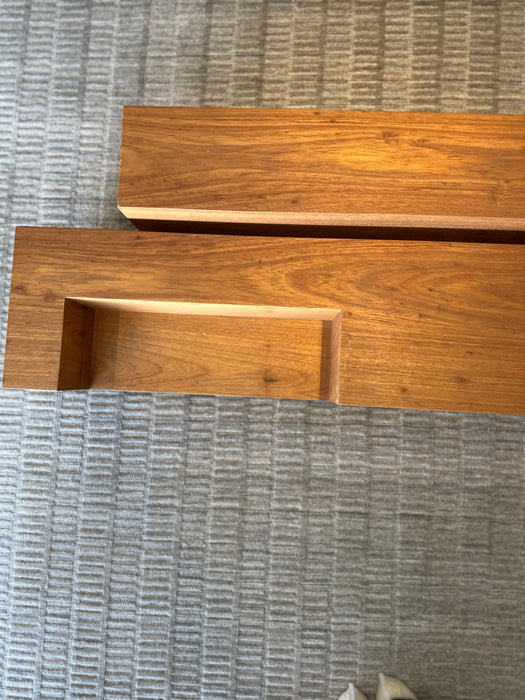 Mesa de Centro "Plana" – Juliana Llussá e Marcus Ferreira para Decameron