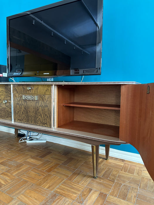 Aparador Mid-Century – Stonehill Furniture