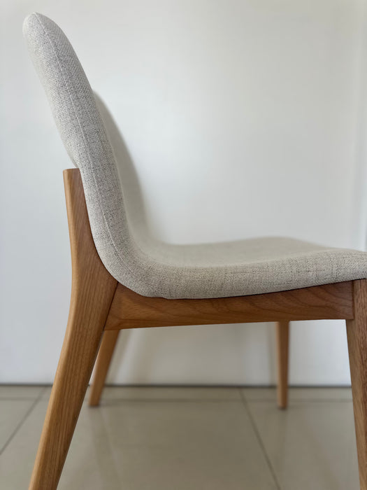 Conjunto de 10 Cadeiras “Sinuous” – Delucci