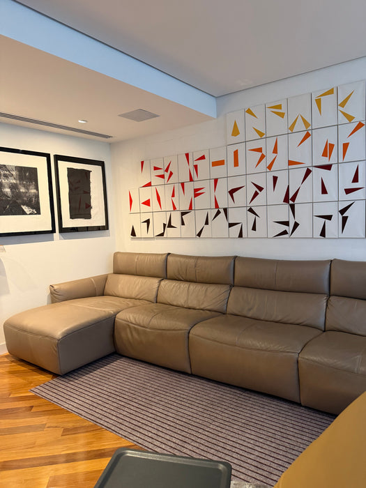 Sofá Elétrico de 3 Lugares com Chaise Fixa em Couro – Natuzzi