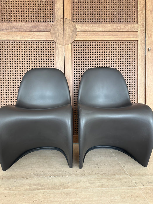Par de Cadeiras “Panton” – Verner Panton para Vitra