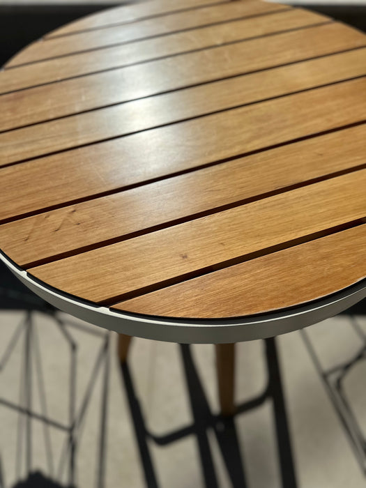 Mesa Bistrô “Cocar” com 2 Banquetas – Líder Interiores