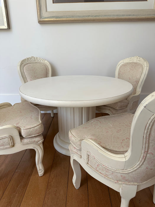 Mesa Infantil com 4 Cadeiras Clássicas em Pátina e Tecido Ralph Lauren