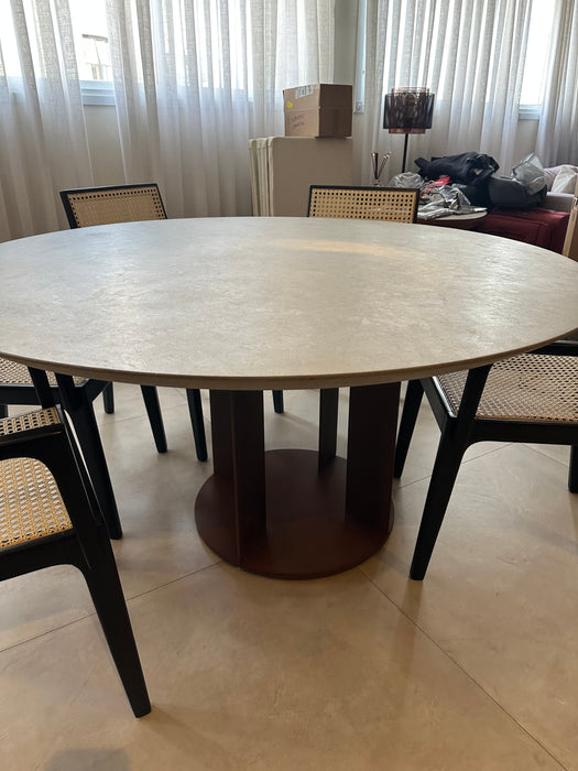 Mesa de Jantar com Tampo em Limestone Baiteg e Base em Corten - Silvio Romero para  Dpot (base) e  Potenza Mármores (tampo)