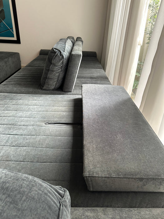 Sofá Retrátil com Pufe