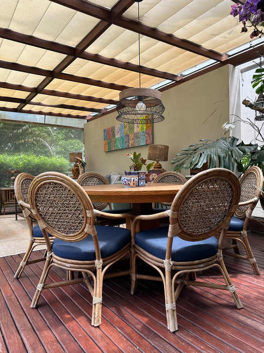 Conjunto de Mesa com 6 Cadeiras