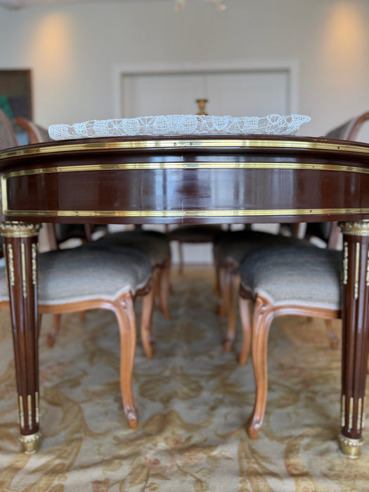 Mesa de Jantar Extensível com 8 Cadeiras – Jean Jacques Bernard