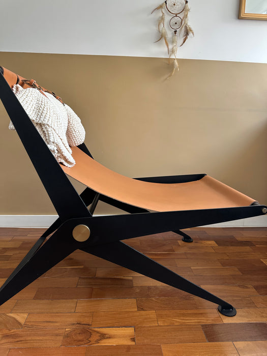 Poltrona "Pliant Bloomer" – Felipe Protti para Prototype