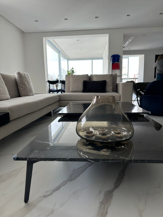 Par de Mesas de Centro "Santiago" com Tampo em Mármore - Essencial Casa Móveis