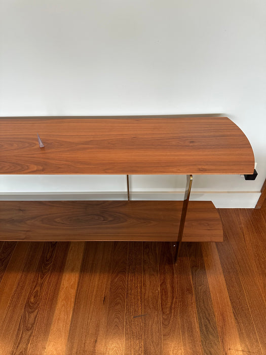 Aparador em Madeira com Pés Dourados