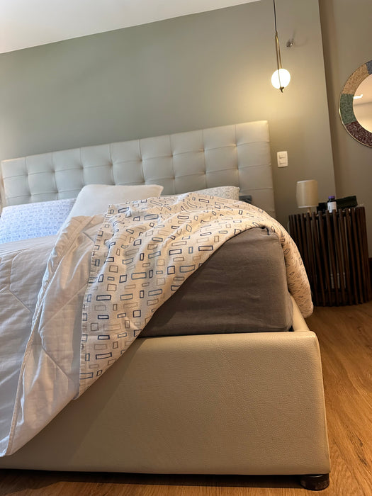 Cama King Size em Couro Natural (colchão Incluso)