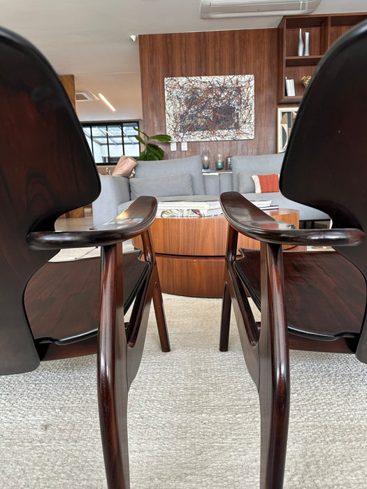 Par de Poltronas “Diz” – Atribuídas a Sérgio Rodrigues (não possui certificado)