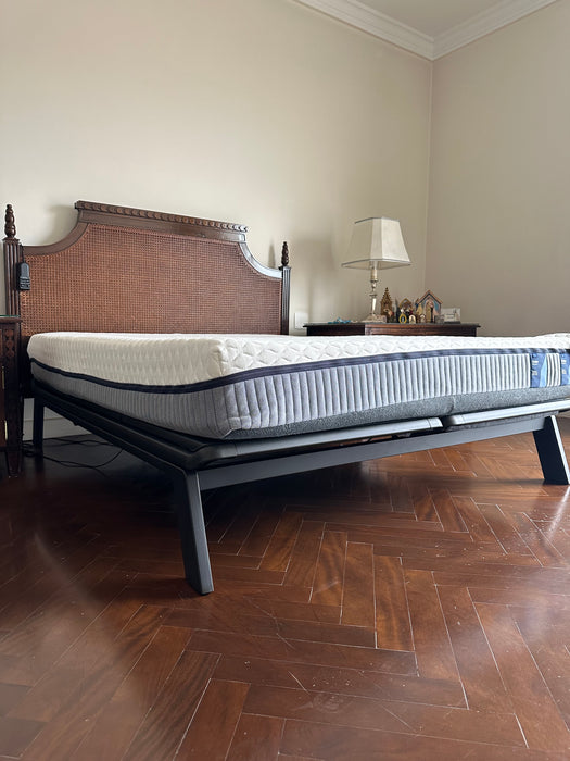 Cabeceira Colonial em Madeira Maciça e Palhinha