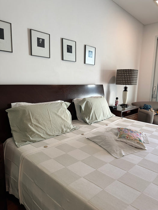 Cama de Casal Super King (colchão incluso) - Madeira Bonita