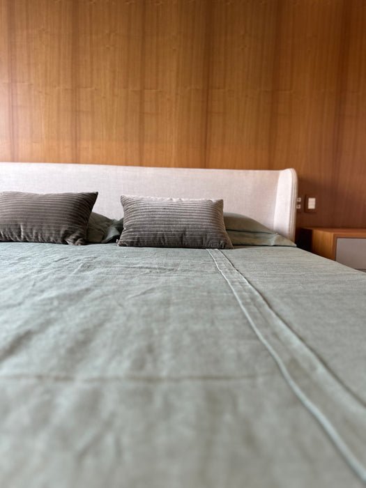 Cama King Size "Rimini" (colchão incluso) - Isabelle de Mari para Olho Interni