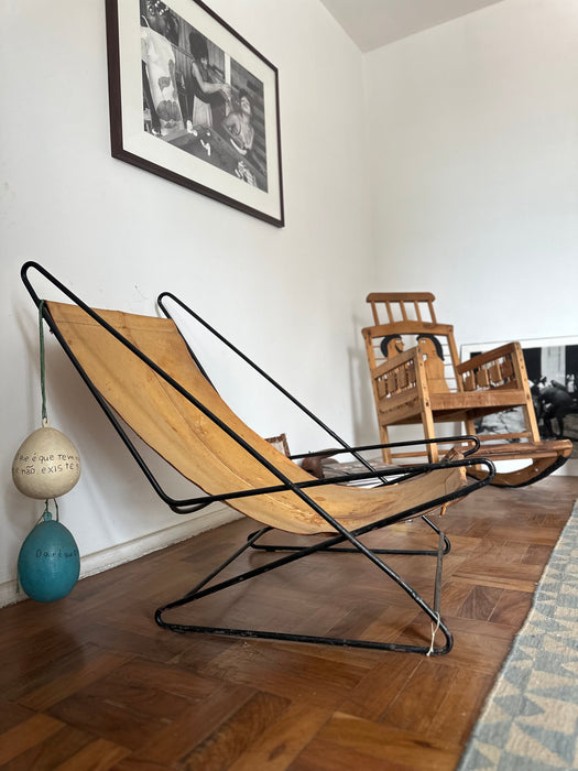 Poltrona “Deck” – Atribuída a Lina do Bardi |Adquirida em antiquário (não possui comprovante de autenticidade)