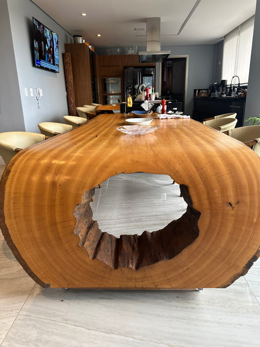 Mesa de Jantar Curva em Pequiá – Arboreal