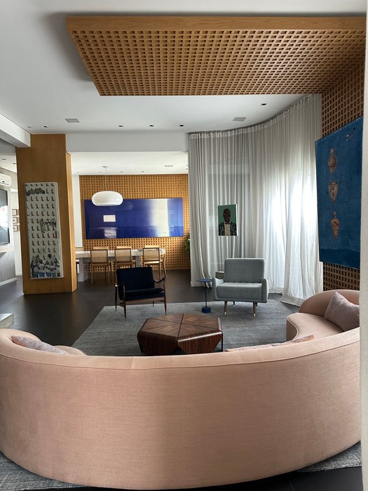 Mesa de Jantar em Laca