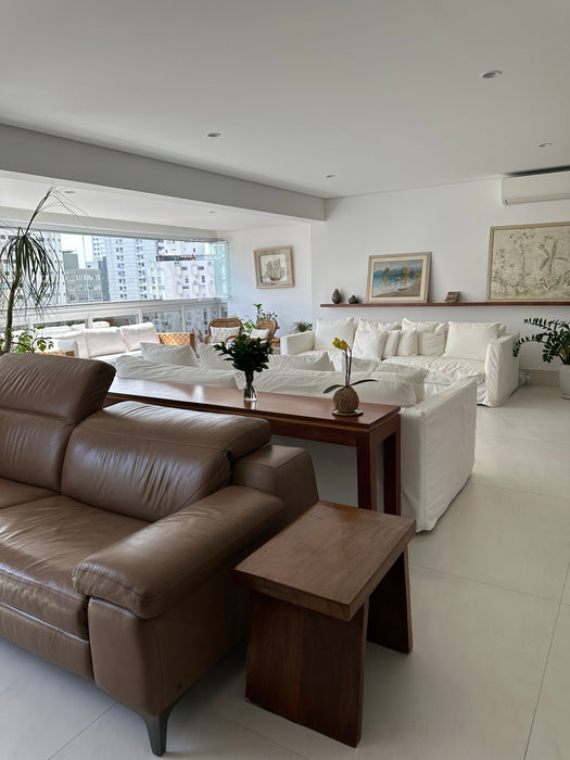 Mesa de Apoio Rústica em Madeira