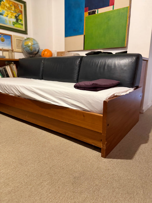 Sofá Cama com Bicama – Arredamento