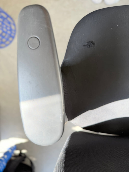 Cadeira Ergonômica de Escritório "Worknest" Preta – Ronan & Erwan Bouroullec para Vitra