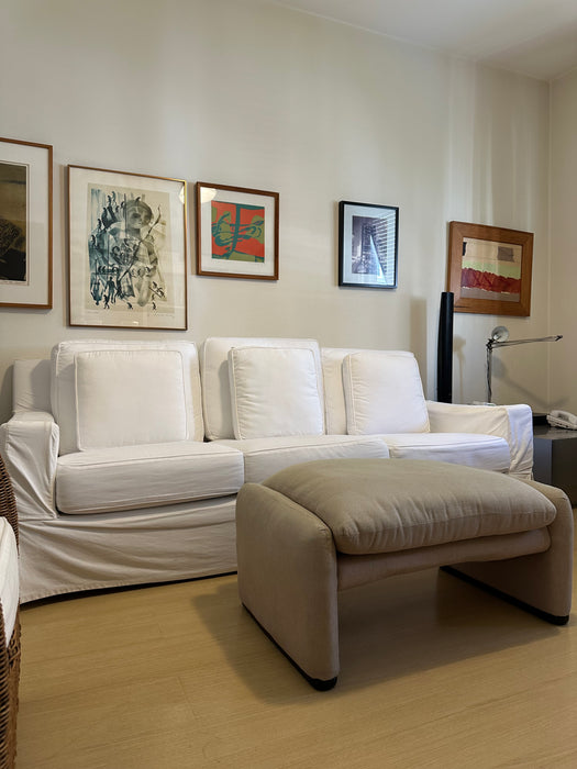 Sofá de 3 Lugares com Capa em Sarja