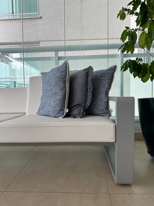 Conjunto para Área Externa com 2 Sofás/ Chaises e Mesa de Centro