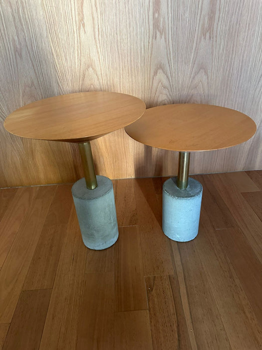 Par de Mesas "Concretista" – Estar Móveis
