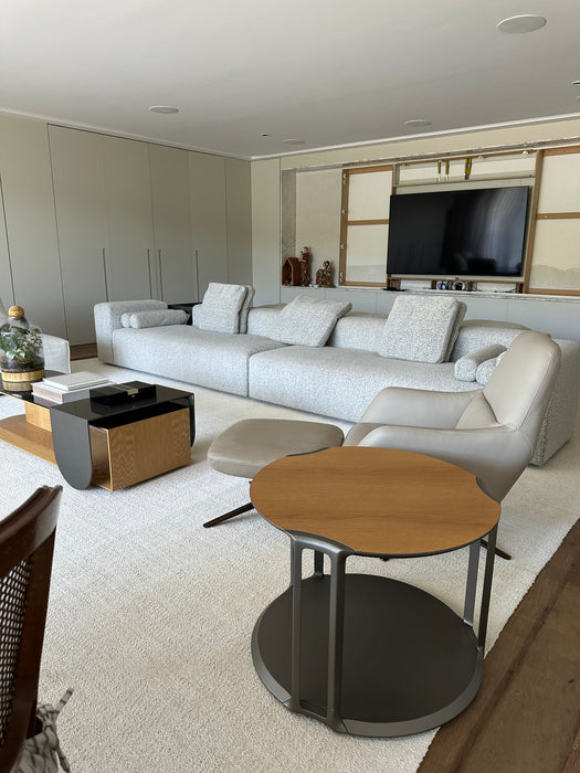 Mesa Lateral “Laguna” – Fellipe Piccelli para Breton